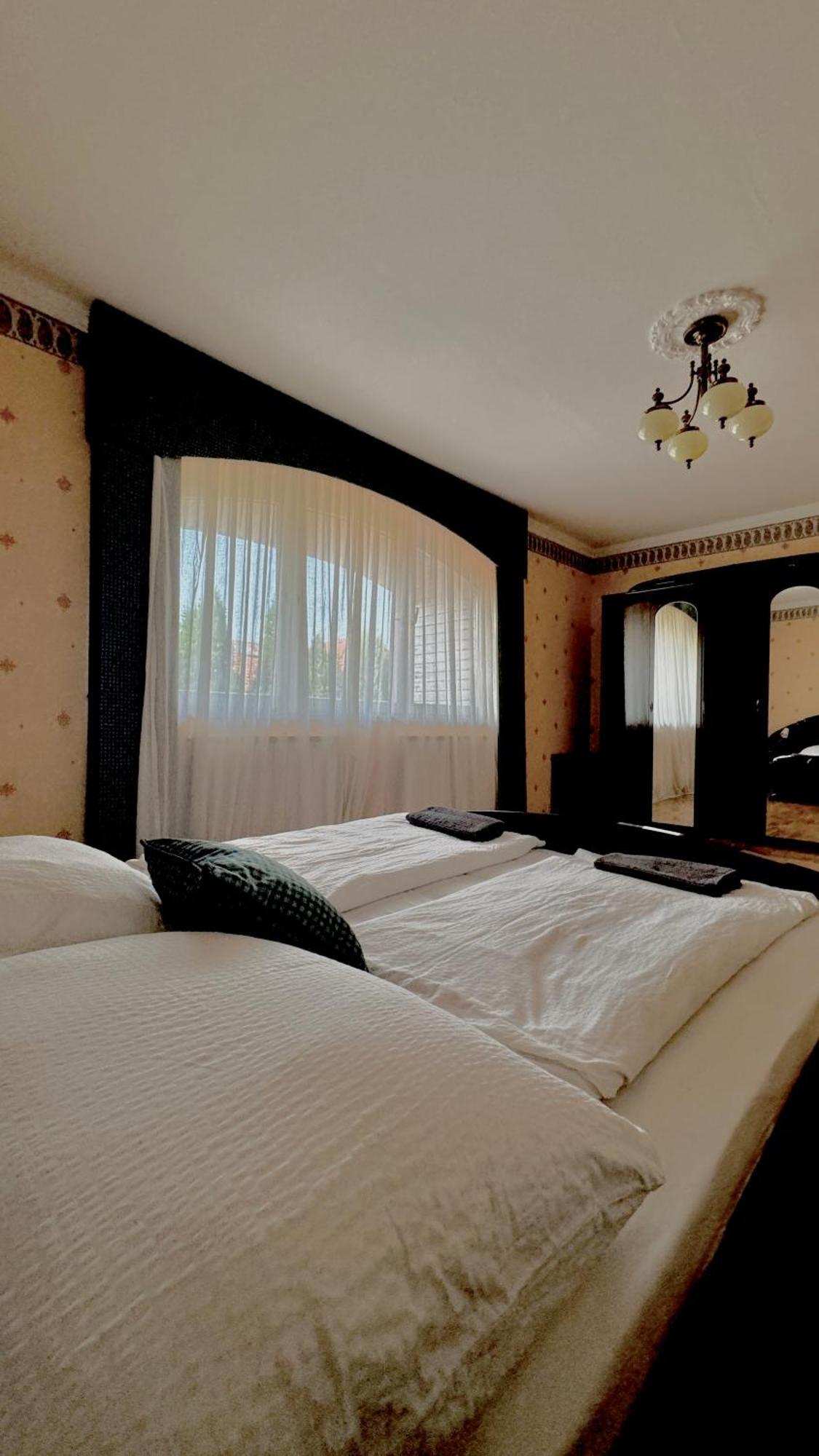 5 Haloszobas Wellness Vip House - Privat Medence Siófok Exterior foto